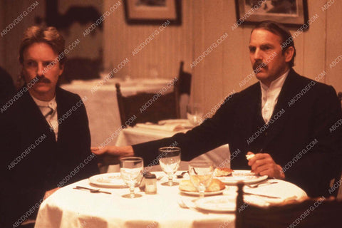 Kevin Costner Linden Ashby film Wyatt Earp 35m-13698