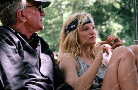 director Blake Edwards w Ellen Barkin on set film Switch 35m-14011-2