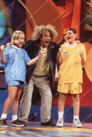 kid contestants on TV game show Off the Wall 35m-14118