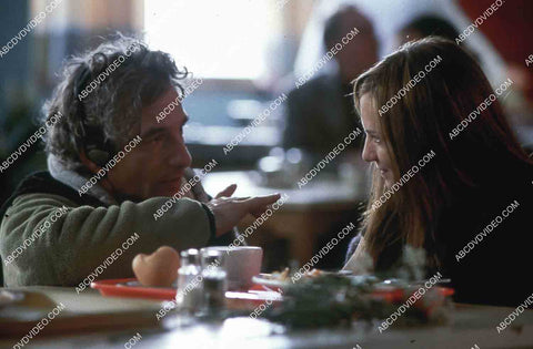 director Ed Solomon w Holly Hunter on set film Levity 35m-14660