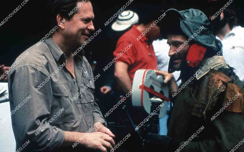 director Terry Gilliam w Robin Williams on set film The Fisher King 35m-15517