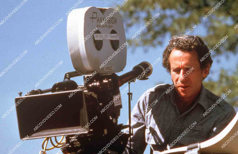 director Arthur Penn on set film Four Friends 35m-15538