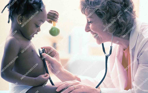 baby gets doctor examine Discovery Channel documentary TV Discovery Health 35m-15930