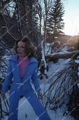 Yvette Mimieux out in the snow TVM Snowbeast 35m-17001