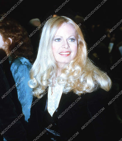 candid Sally Struthers at some event 35m-17089