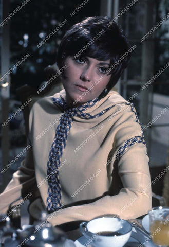 Brenda Vaccaro finishing room service 35m-17264