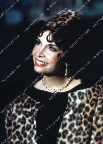 Talia Shire in leopard print matching outfit 35m-17359