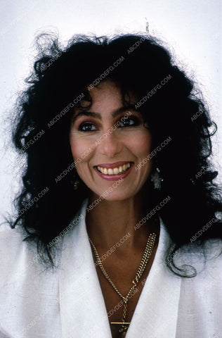 singing sensation Cher portrait 35m-2081