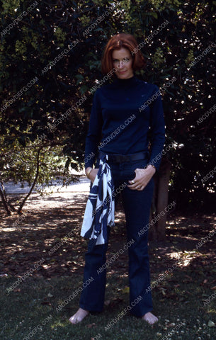 beautiful Susan Clark outdoors portrait 35m-2147