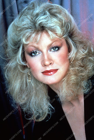 beautiful Rachel Dennison portrait 35m-2496