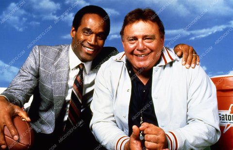 O.J. Simpson and cast members TV First and Ten 35m-2942