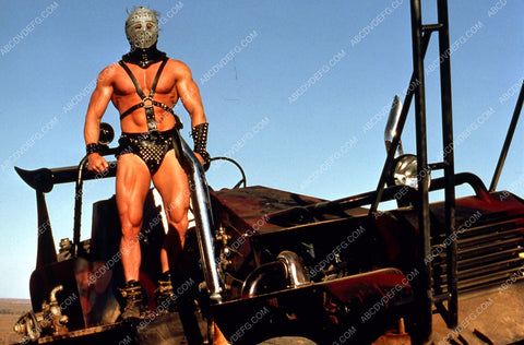 beefcake bad guy Kjell Nilsson as The Humungus film The Road Warrior 35m-3175