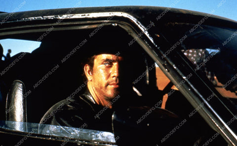 Mel Gibson classic sci-fi film The Road Warrior 35m-3181