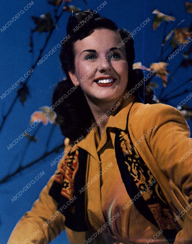 beautiful Deanna Durbin portrait 35m-3839