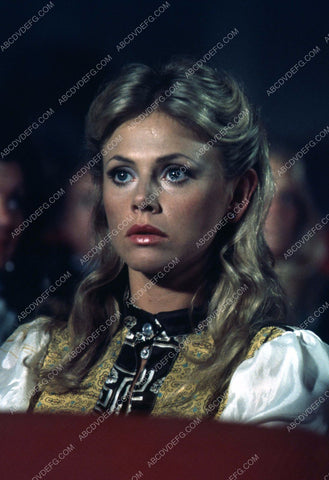beautiful Britt Ekland pic unknown film 35m-3886