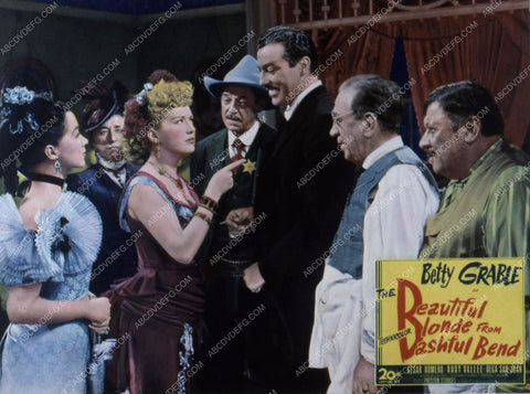 Betty Grable Cesar Romero film The Beautiful Blonde from Bashful Bend 35m-4580