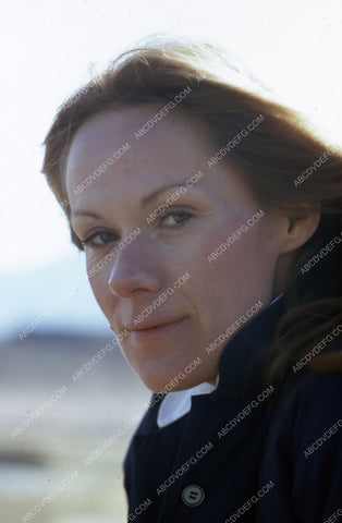 Tammy Grimes outdoors pic 35m-4834