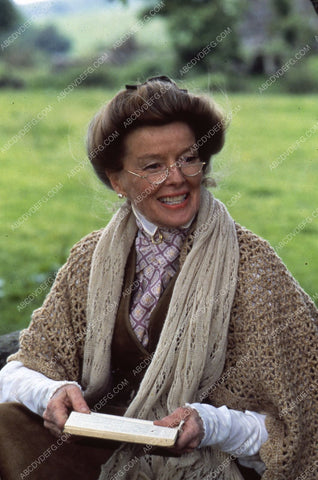 Katharine Hepburn reading outdoors 35m-5174