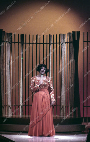 Mahalia Jackson singing away on TV The Flip Wilson Show 35m-5335