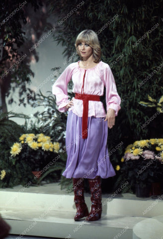 Olivia Newton-John TV special I think 35m-5480