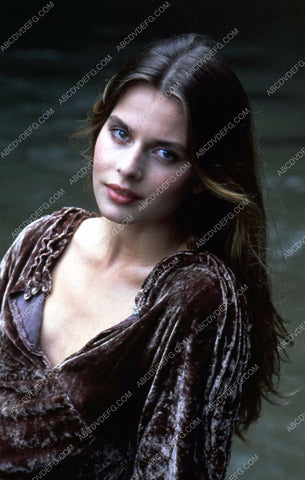beautiful Nastassja Kinski by the water 35m-5619