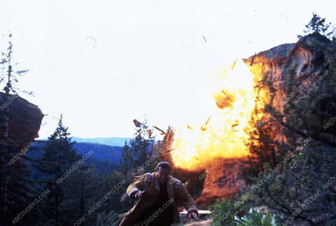 Steven Seagal film On Deadly Ground 35m-6962