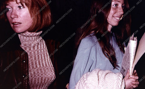 great candid Shirley MacLaine and her daughter 35m-7818