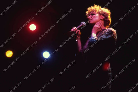 Bette Midler live on stage documentary film Divine Madness 35m-8040