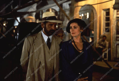 Catherine Deneuve Vincent Perez & cast film Indochine 35m-8159