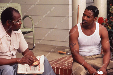 Denzel Washington film Devil in a Blue Dress 35m-8308