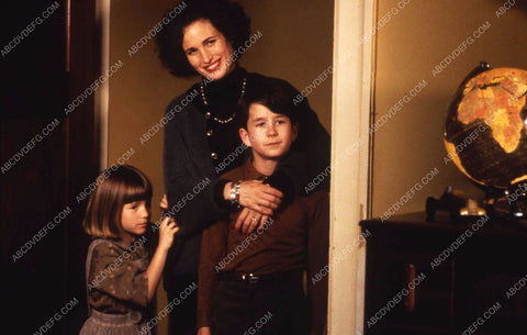 Andie McDowell Kendra Krull film Unstrung Heroes 35m-8449