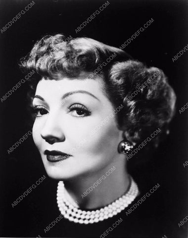 beautiful Claudette Colbert portrait 3745-05