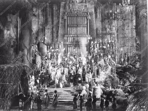 set and cast cool shot original classic fantasy film King Kong 3790-13