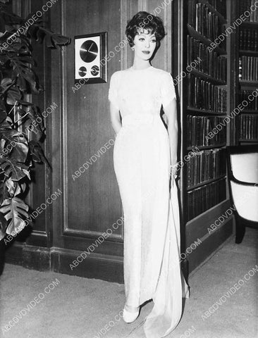 beautiful & fashionable Loretta Young TV The Loretta Young Theatre 3797-14