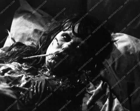 Linda Blair behind the scenes make up The Exorcist 3809-06