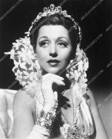 beautiful Frances Drake portrait 3899-32