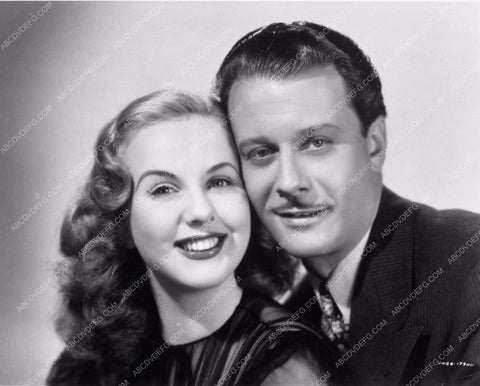 Deanna Durbin David Bruce mystery film noir Lady on a Train 3915-09