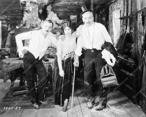 Wallace Beery Priscilla Dean Raymond Griffith silent film White Tiger 3926-07