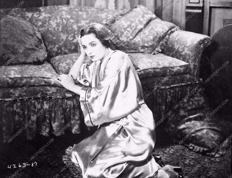 Alice Joyce in silk robe silent film Home Maker 3958-26