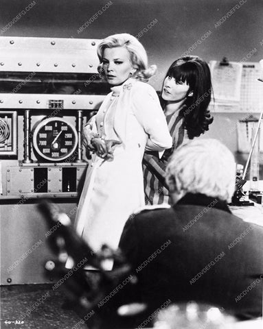 Stefanie Powers Gena Rowlands The Girl From Uncle 3988-34