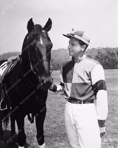Dick Powell in jockey garb with horse 3990-28