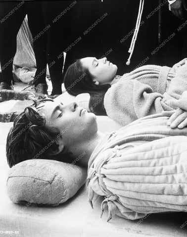 Leonard Whiting Olivia Hussey Romeo and Juliet 4001-03