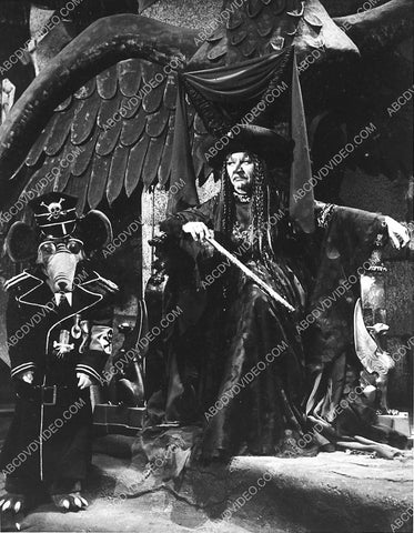 Martha Raye and evil mouse film Pufnstuf 4279-36