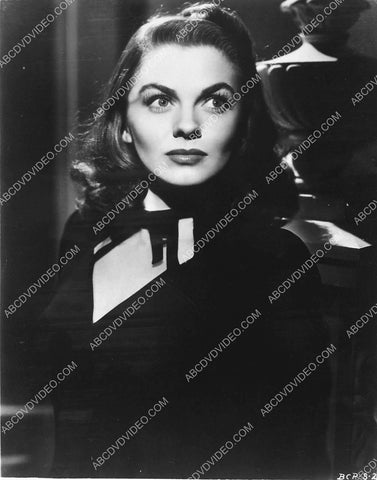 beautiful Joanne Dru portrait 4472-16