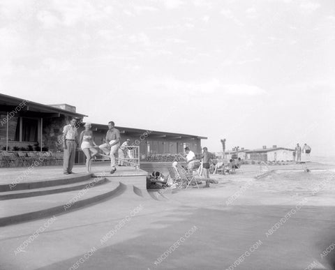 historic California Hesperia Inn hotel or lodge w/ vacationers 45bx01-40