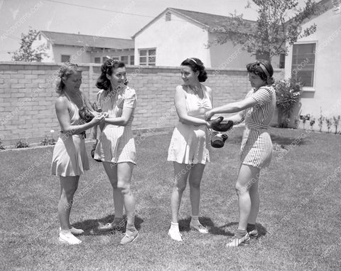 Universal Studios stunt girls rehearsing boxing between takes 45bx02-20