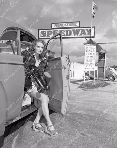 Marie Wilson arrives Miniature Speedway for LA model racing Assoc. 45bx02-80