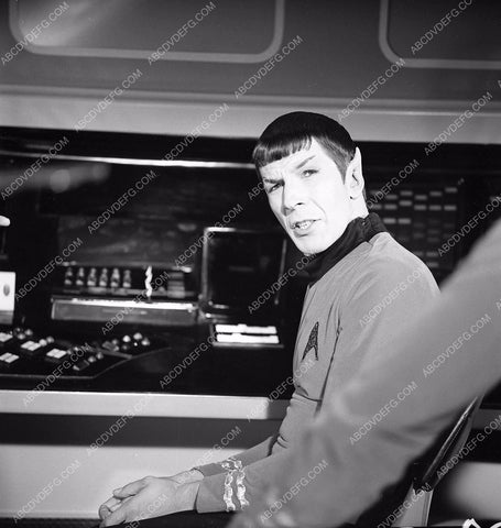 Leonard Nimoy as Spock original TV show Star Trek 45bx03-122