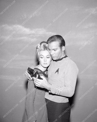 William Shatner and extra babe original TV show Star Trek 45bx05-127