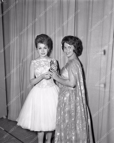 Shirley Temple mini Academy Award Statue 45bx06-010